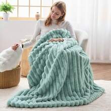 Super Soft King Blanket Pink Premium Silky Flannel Fleece 3D Ribbed Jacquard Lightweight Bed Blanket All Season Use (Pink Ribbed, King(90"X110")) - 新鼠尾草綠羅紋 - 查看 2