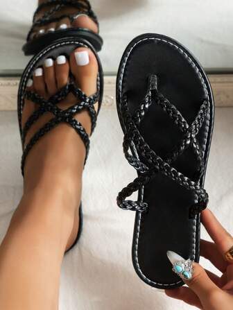 Women's Flat Round Toe Soft Leather Woven Multi-Strap Sandals, Solid Color Suitable For Casual, Beach, Party, Music Festival, Summer Gatherings
