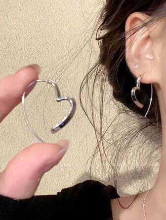 1 Pair Fashionable High-End Metal Heart Hoop Earrings, Bridal Accessories, Suitable For Wedding Day, Bride & Bridesmaid Jewelry