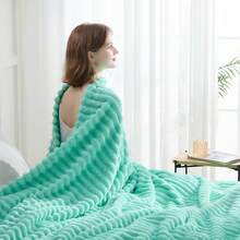 Super Soft King Blanket Pink Premium Silky Flannel Fleece 3D Ribbed Jacquard Lightweight Bed Blanket All Season Use (Pink Ribbed, King(90"X110")) - 水綠色羅紋 - 查看 7