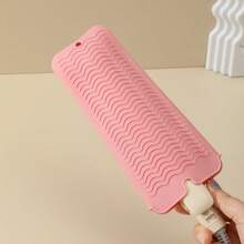 1 peça de almofada térmica resistente ao calor para ferramentas de cabelo, almofada de silicone para chapinha e modelador de cachos, almofada profissional para modelador de cachos adequada para bancadas, bolsa de viagem portátil para almofada térmica de chapinha, volta às aulas, itens essenciais para viagens e férias, acessórios de cabelo femininos, escova para penteado para trás, acessórios de barbeiro, secador de cabelo, cabelo, barbeiro, escova de cabelo, produtos para cabelos cacheados, equipamentos de cabeleireiro, tesoura de corte de cabelo, Natal, barbearia, cabeleireiro, secador de cabelo, escova de cabelo, barbeiro, equipamentos de cabeleireiro, penteado, cabeleireiro, acessórios de barbeiro, barbearia, equipamentos de cabeleireiro