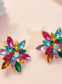 1 paire de boucles d'oreilles cloutées à forme de fleur ornées de strass à la mode pour femmes, boucles d'oreilles élégantes minimalistes pour le port quotidien, les rendez-vous, les vacances, le style décontracté