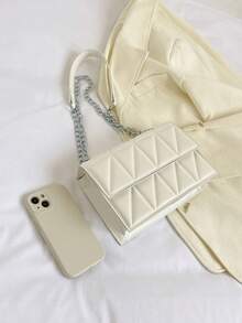 Women's Fashionable Crease Chain Shoulder Bag For Daily Use - Beige - View 10