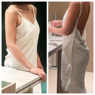 This Is A Fashionable And Comfortable Robe, With A Light And Elastic Fabric. This Bathrobe Is Made Of Cotton Yarn And Can Be Wrapped Up Or Worn As A Towel. It Dries Quickly And Is Perfect For A Beach Towel To Hug You, But It's Long Enough To Stretch.