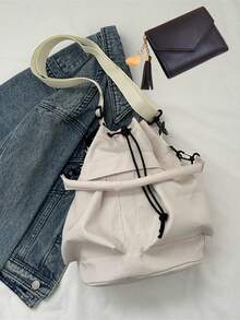 奢华尼龙单肩包 - 大容量手提包，抽绳封口，横向肩带，附赠黑色零钱包，时尚手提包，单肩包，女士横向包，适合女性、女士、情侣，是上学、旅行、工作、周末度假的理想之选，也是上学、旅行和度假的必备单品。