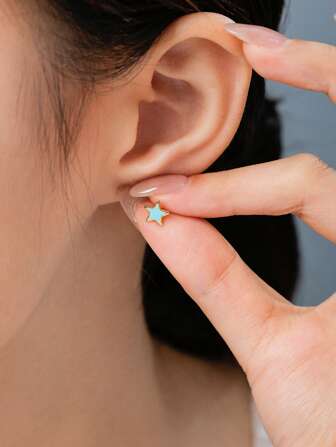 1 Pair Minimalist Cute Gold Plated Stainless Steel Green Star Stud Earrings For Women, Suitable For Casual Daily Wear, Outdoor Activities, Dates, Gifts