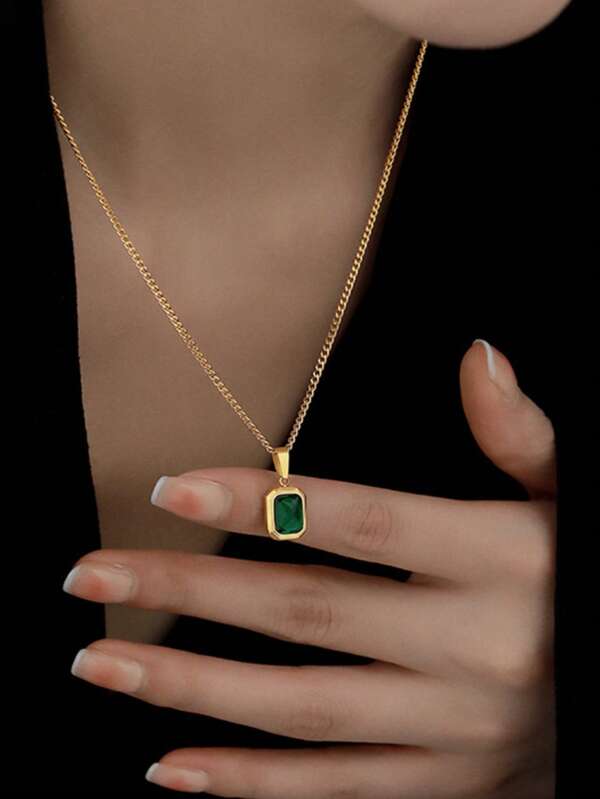 1pc Retro Jewelry 18K Gold Plated Stainless Steel Emerald Pendant Necklace, Suitable For Women Vacation, Party, And Daily Wear