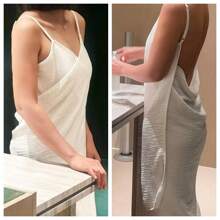 This Is A Fashionable And Comfortable Robe, With A Light And Elastic Fabric. This Bathrobe Is Made Of Cotton Yarn And Can Be Wrapped Up Or Worn As A Towel. It Dries Quickly And Is Perfect For A Beach Towel To Hug You, But It's Long Enough To Stretch.