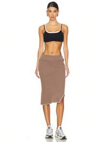 Gładka seksowna dzianinowa spódnica z rozcięciem na plażę