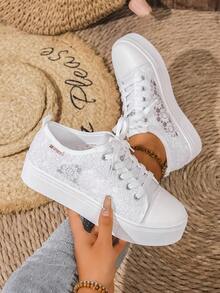 秋冬女士蕾丝刺绣透气平底休闲运动鞋，春夏舒适低帮平底鞋，返校运动鞋