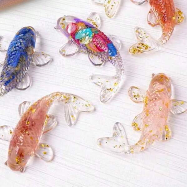 Natural Resin Handicrafts Car Decoration Koi Fish Ornaments Hand-Carved Small Fish Christmas Gift Ideas