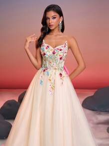 Women's Floral Embroidered Strapless Mesh Hem Formal Evening Gown