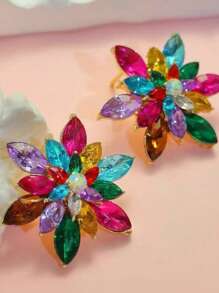 1 paire de boucles d'oreilles cloutées à forme de fleur ornées de strass à la mode pour femmes, boucles d'oreilles élégantes minimalistes pour le port quotidien, les rendez-vous, les vacances, le style décontracté