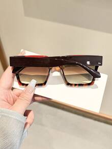 1 件女士夏季亚克力休闲方形框架时尚眼镜，适合海滩必备品、夏季出游和 Y2K 配饰