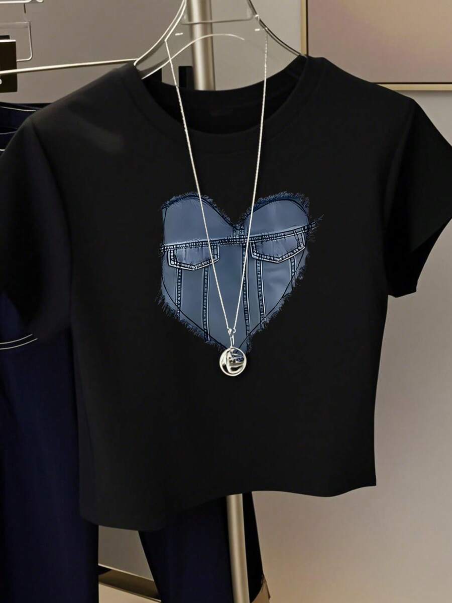 Women's Round Neck Casual Fashionable Minimalist Heart Print Fitted Short Sleeve T-Shirt, Spring And Summer