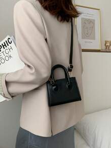 Nueva cartera pequeña de moda casual con decoración de metal, de unicolor, de piel de PU, bolso de hombro cruzado para mujeres