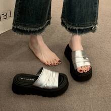 Women Athletic & Outdoor Sandals & Slides - 銀色 - 查看 2