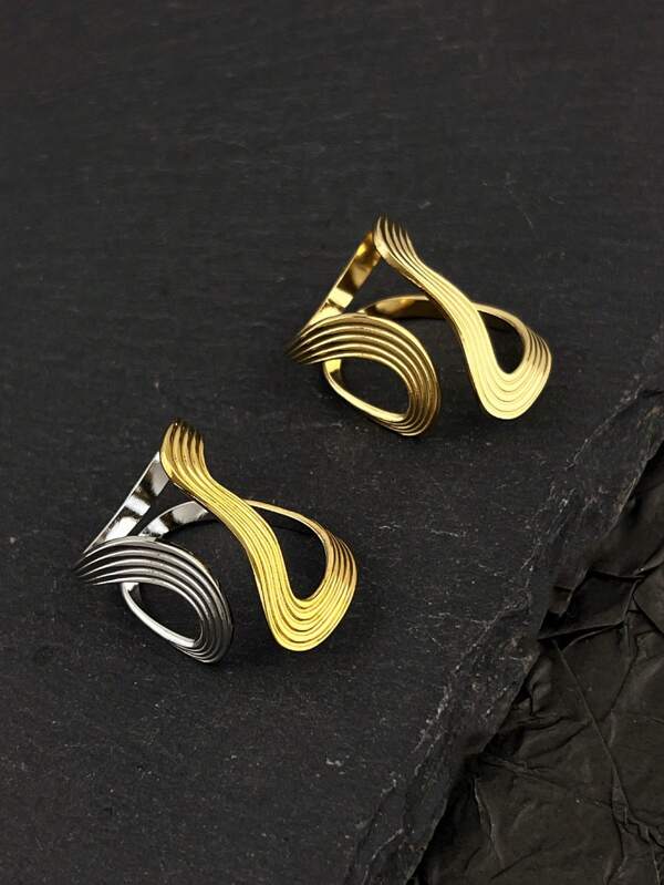 1pc 18K Gold Plated Stainless Steel Fashionable Vintage Striped Ring, High Quality Jewelry For Daily Wear, Halloween, Thanksgiving Day, Couples Gift
