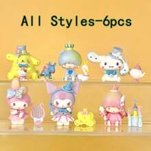 Sanrio Statuina decorativa di Hello Kitty di Sanrio, ornamento per auto, regalo di compleanno, decorazione a forma di gatto KT, decorazione. Giocattolo in confezione cieca, ornamento da scrivania fatto a mano per l'ufficio, ornamento per auto e regalo unico e creativo, in PVC fatto a mano, regalo per festival e compleanni [colore e stile casuali]