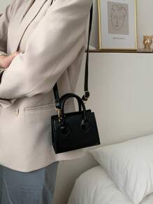 Nueva cartera pequeña de moda casual con decoración de metal, de unicolor, de piel de PU, bolso de hombro cruzado para mujeres