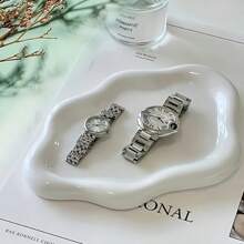 1 pieza Bandeja decorativa de plástico ABS de gran tamaño, plato para joyas, bandeja de almacenamiento para collares, relojes y pulseras, decoración para el hogar, ideal para manualidades de joyería, arte de uñas y elaboración de pulseras, excelente para el hogar, comedor, camping al aire libre, fiestas, oficina, Día del Padre, Día de la Madre, regalos para amigos, novio, novia, familia, maestros, colegas, organizador de almacenamiento para mujeres, artículos esenciales de viaje, regreso a la escuela, dormitorio