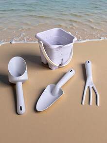 7件/4件/3件/1件儿童小麦秸秆沙滩桶玩具套装，挖沙、戏水，柔软橡胶材质耐用，包含小麦秸秆沙桶、沙滩桶、铲子、耙子、勺子、海洋模具，颜色随机，适合3-6-12岁男孩女孩幼儿