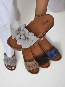Women's Sandals With Flowers - Grey - View 3