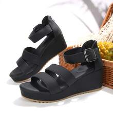 女士搭扣裝飾踝帶坡跟時尚黑色涼鞋