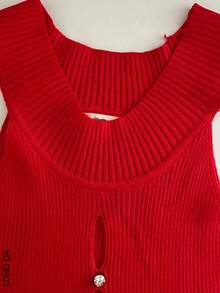 Vestido corto y ajustado para mujer, elegante y casual, sin mangas, silueta ajustada con pequeñas aberturas en medio del escote con piedras decorativas artificiales, cuello redondo. Tela tipo canalé de poliéster y elastano, apto para temporadas de verano y primavera. Muy cómodo, ligero y agradable con tu piel, ideal para tus ocasiones especiales. - Rojo - Ver 3