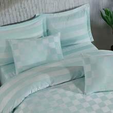 Bộ chăn ga King Size – 80% Cotton 20% Polyester – Ga trải giường phẳng 240x260 Cm + Vỏ chăn 200x260 Cm + 2 vỏ gối (50x70 Cm) – Mềm mại, thoáng khí, chống nhăn – Sản xuất tại Thổ Nhĩ Kỳ - Mallard Green - Xem 2