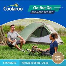 Coolaroo On-The-Go Elevated Dog Bed - Foldable Pop-Up Travel Dog Bed With Breathable, Moisture-Resistant Fabric, Carry Bag Included, Lightweight & Portable, Emerald Green, Standard - Desert Sand - 查看 5
