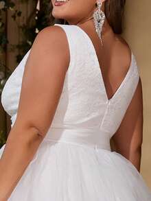 Robe de soirée élégante et élégante avec dentelle et tulle pour femmes. Robe de mariée pour invités, robe de cocktail de longueur mi-mollet, style de ligne A. Tenue de mode pour croisière, remise des diplômes, événement formel