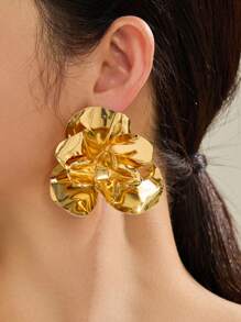 1 paire de boucles d'oreilles cloutées en métal 3D exagérées en forme de fleur, pour femme, usage quotidien, professionnel, voyage, fête