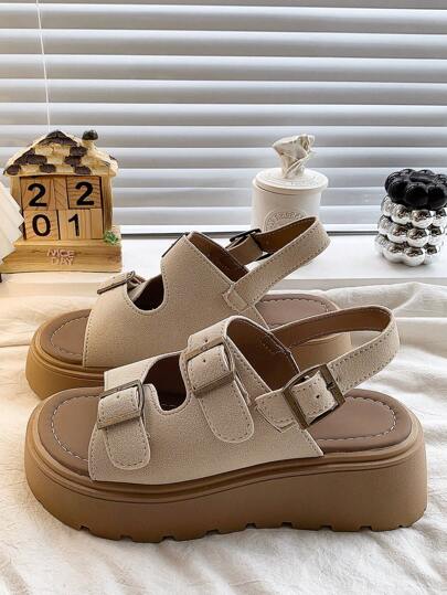 صنادل نسائية منصة سميكة الوحدة، مفتوحة من الأمام بتصميم محفور، لارتداء بالشاطئ والحفلات والمناسبات، موديل عصري للعام 2025