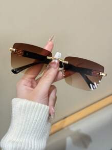 1 pièce lunettes de mode femme élégantes et de luxe à cadre métallique sans monture avec couleur dégradée, de style rétro et personnalité. Accessoires de plage parfaits pour les vacances d'été, les activités en plein air et les voyages.
