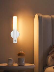 1 件运动传感器夜灯、磁性壁灯、USB 可充电 LED 灯条、无线楼梯、室内木质壁灯、衣柜、走廊、楼梯灯 - 暖白光 - 查看 9