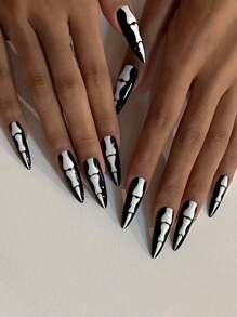 120 Stück kurze mandelförmige Acryl Kunstnägel - beinhaltet Halloween Designs wie Geister, Kürbisse, Hexen, Vampire, Zombies, Schädel, Blut, Kreuze, Fledermäuse, Spinnenweben, Spukschlösser zum Aufwerten Ihres Nagel-Designs, Aufklebe-Nägel, Nagel-Zubehör