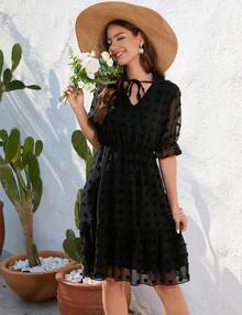 Women's Short Sleeve Swiss Dot V Neck Dress Casual A Line High Waist Dress Summer Solid Ruffle Mini Dress - 黑色 - 查看 4