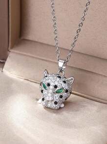 1 pièce Collier pendentif en acier inoxydable à tête de panthère avec strass, mode personnalisée. Convient pour le port quotidien des femmes et des couples. Peut être un cadeau pour l'anniversaire, les vacances, Halloween