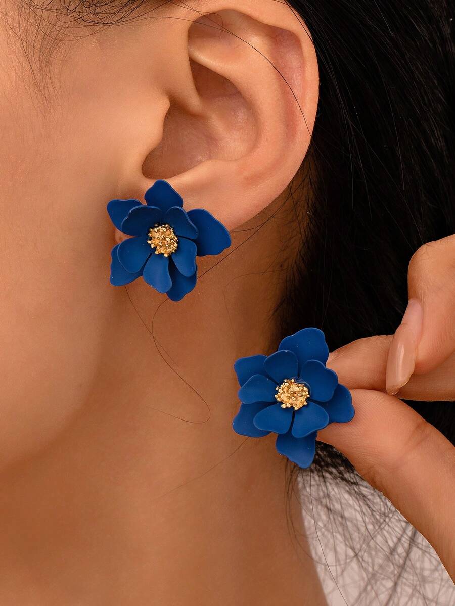 1 Pair Fashion Delicate Flower Stud Earrings, High-End Women Earrings - Blue - View 1