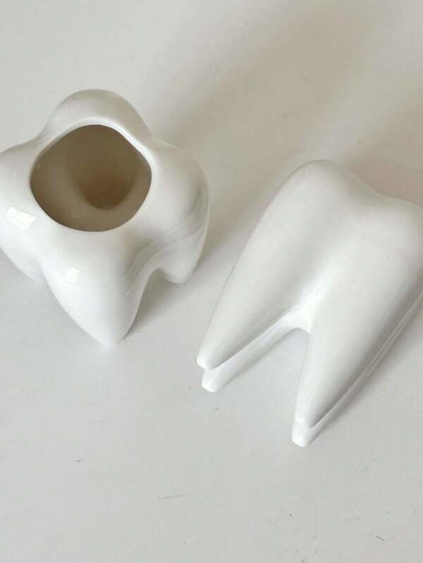 1/2pcs Novelty Teeth Shaped Pen Holder, Creative Desk Decor Gift