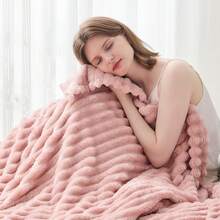 Super Soft King Blanket Pink Premium Silky Flannel Fleece 3D Ribbed Jacquard Lightweight Bed Blanket All Season Use (Pink Ribbed, King(90"X110")) - 粉紅色羅紋 - 查看 3