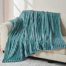 Super Soft King Blanket Pink Premium Silky Flannel Fleece 3D Ribbed Jacquard Lightweight Bed Blanket All Season Use (Pink Ribbed, King(90"X110")) - 淺青色羅紋 - 查看 3