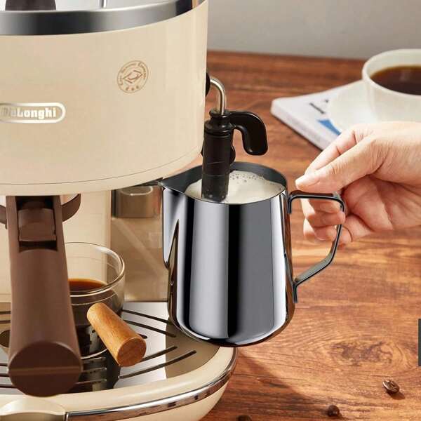 1000 ml Messbecher aus Edelstahl, Handaufschäumkrug mit Messmarkierung, Milchkännchen für Milchkaffee Latte Cappuccino Macchiato, spülmaschinenfest, 12,5 x 9,7 cm