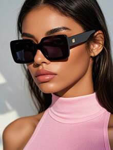 1 件女士经典简约方形小框复古铆钉眼镜，欧美设计，适合街头、派对、T 台方形女士时尚眼镜墨镜