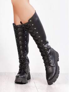 Bota de moda para mujer abajo de la rodilla, de tacón bajo, con agujeta ajustable y cierre para mayor facilidad de uso, muy cómodas y de gran soporte, para conciertos, desfiles, salidas casuales que te ayudarán a estilizar la silueta del pie dentro del calzado femenino. - Negro - Ver 1