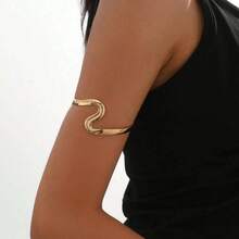 1 件简约时尚不对称金属丝可调节金色袖口，INS 风格设计，个性化简约美学，极简手链，手臂配饰适合女性日常穿着和派对 - 查看 1