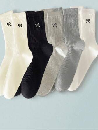 5 paires Chaussettes mi-mollet femme mignonne avec nœud papillon, chaussettes longues confortables de mode style anime dessin animé en noir, blanc et gris