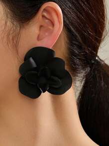 1 paire de boucles d'oreilles cloutées en métal 3D exagérées en forme de fleur, pour femme, usage quotidien, professionnel, voyage, fête