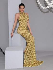 新款奢华女士亮片钻石拼接透视网纱长款连衣裙，高领无袖修身露背拖尾伴娘礼服，适合婚礼、派对、宴会等场合 - 黃色 - 查看 5